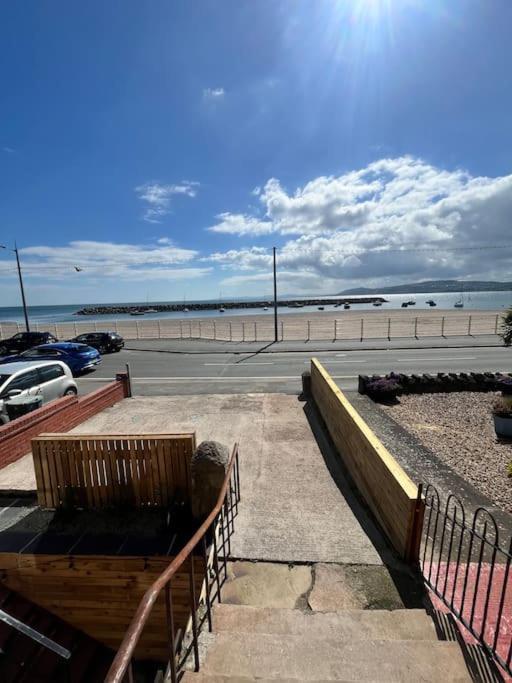 Stunning 2 Bedroom Ground Floor Sea View Apartment Rhôs-on-Sea المظهر الخارجي الصورة